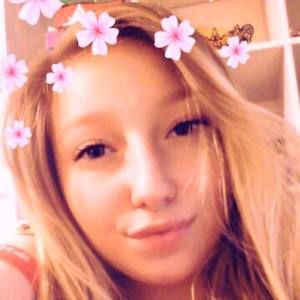 Meet your Posher, Camille